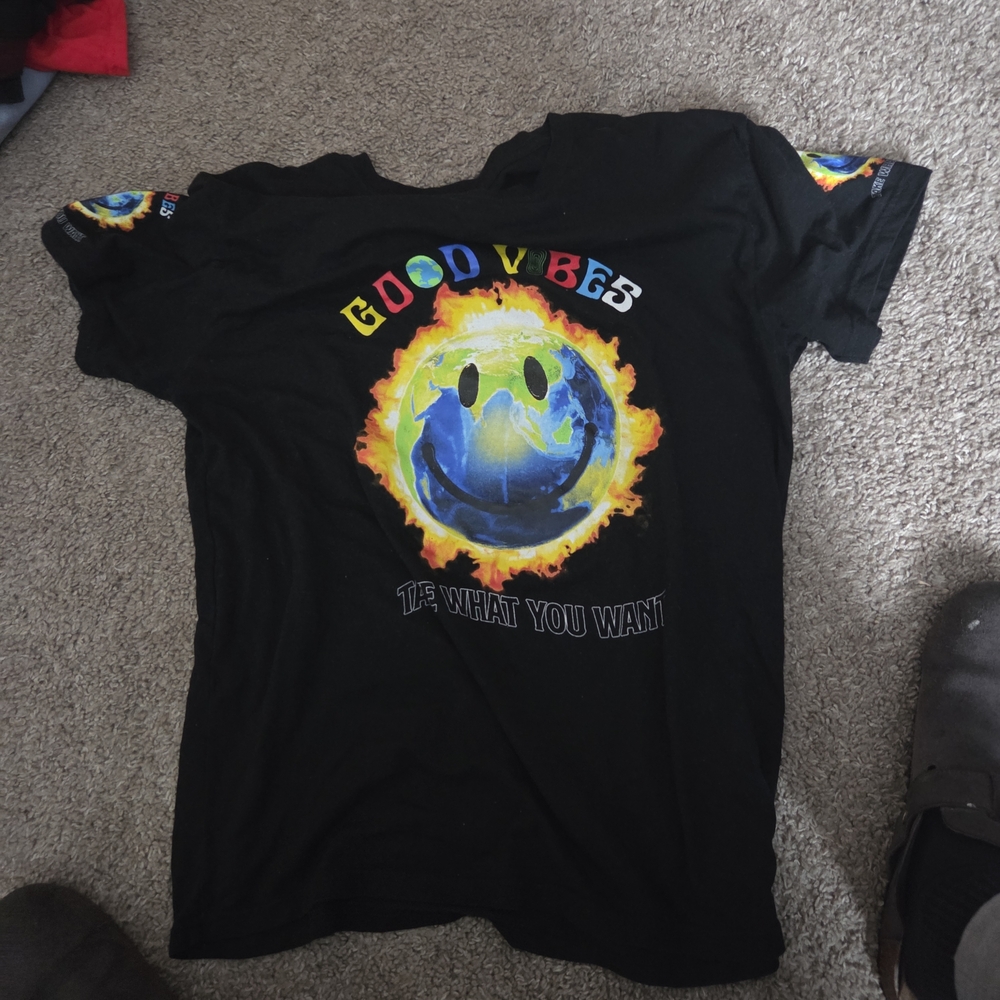 Black 'Good Vibes' Graphic Tee